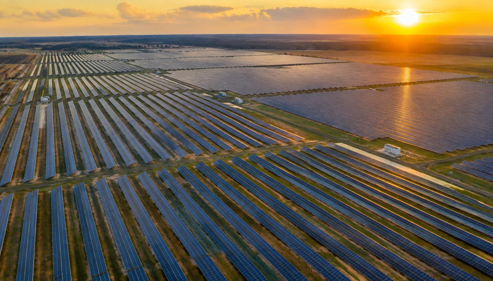 Usina fotovoltaica vista do alto